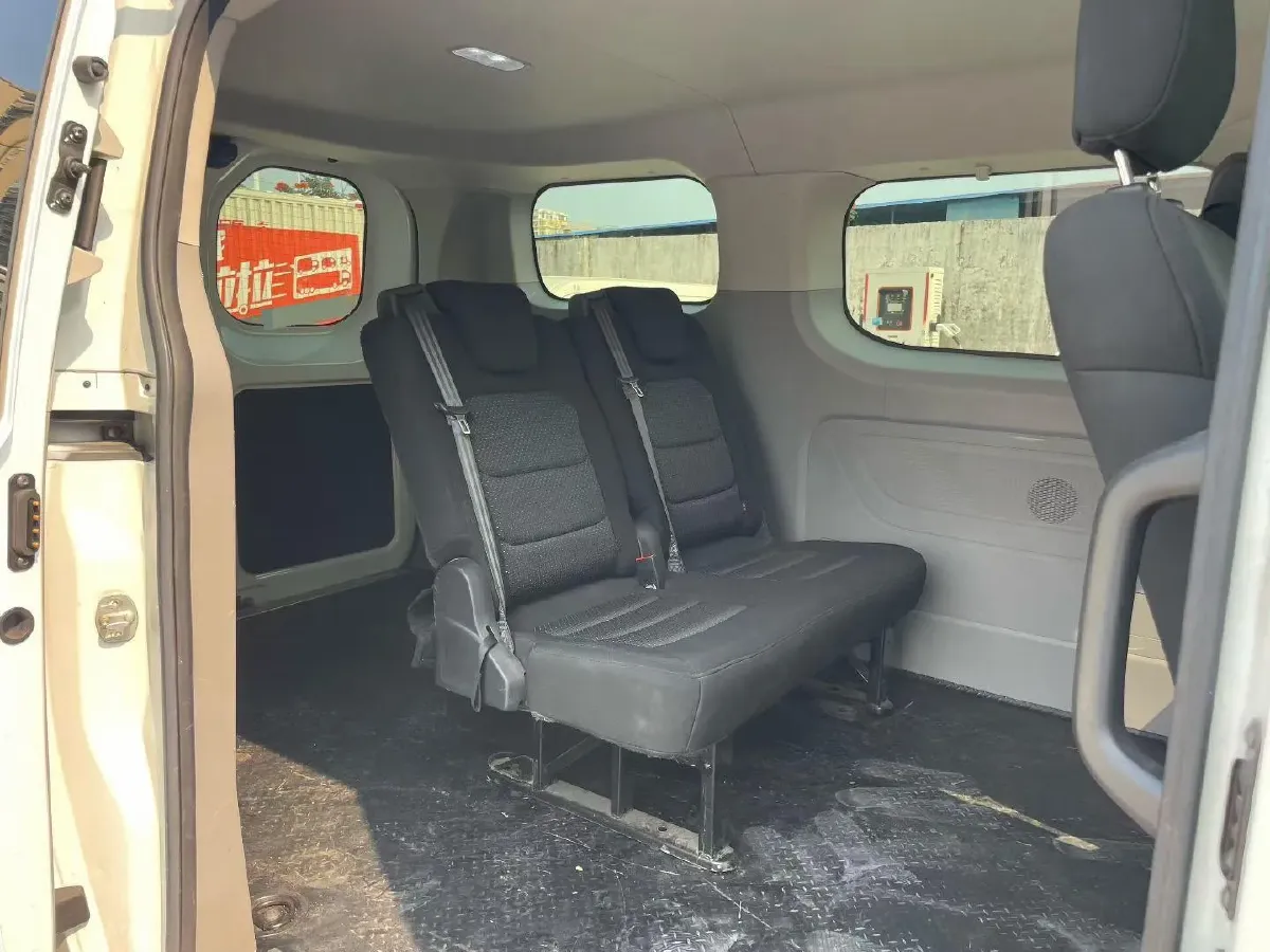 2023 MAXUS XinTu V70 2.0T 125HP L4 6MT,autocango,china used car exporter,china ev exporter,chinese used car exporter,chinese used ev exporter