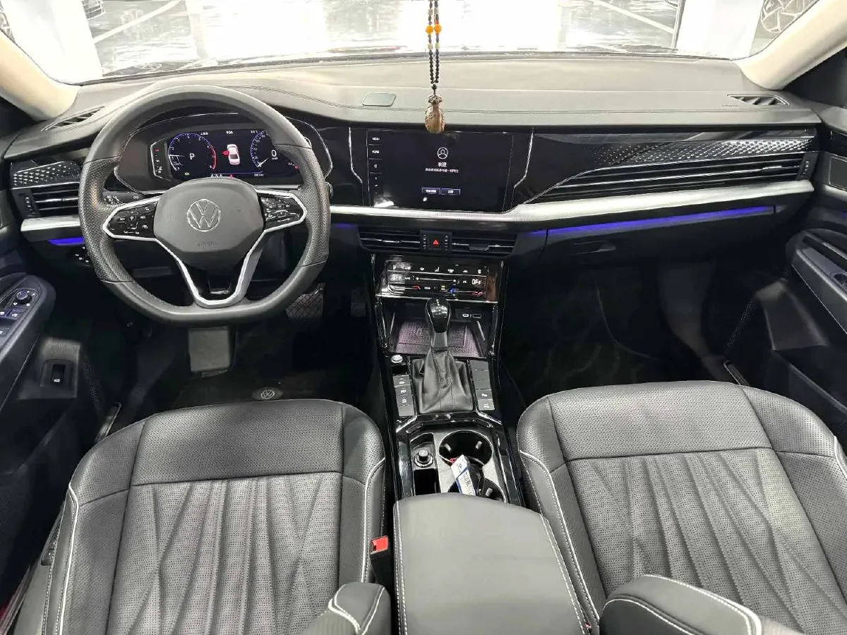 2024 Volkswagen Passat 2.0T 220HP L4 7DCT,autocango,china used car exporter,china ev exporter,chinese used car exporter,chinese used ev exporter