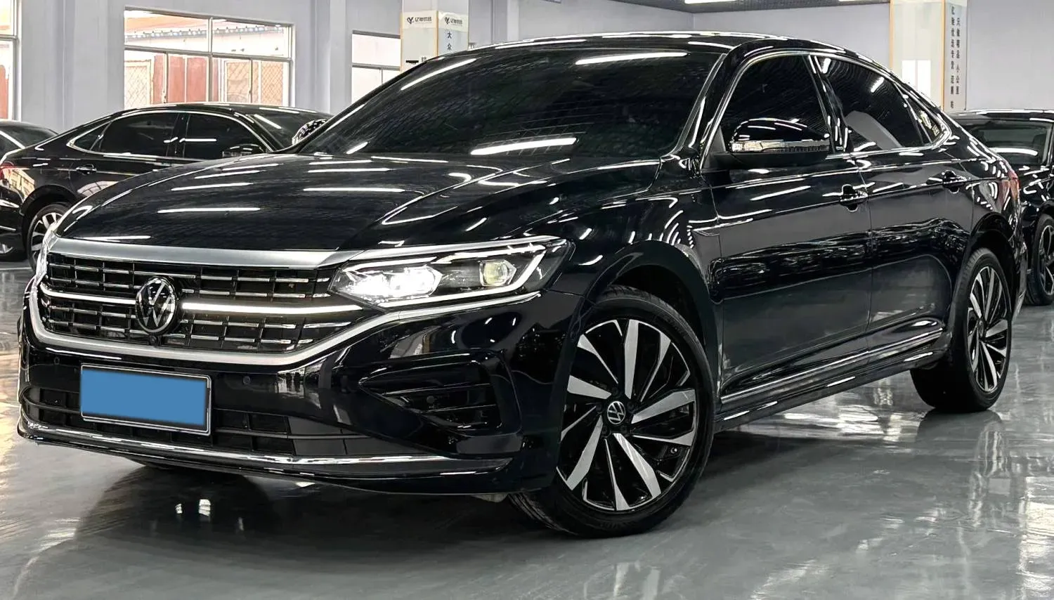 2024 Volkswagen Passat 2.0T 220HP L4 7DCT,autocango,china used car exporter,china ev exporter,chinese used car exporter,chinese used ev exporter
