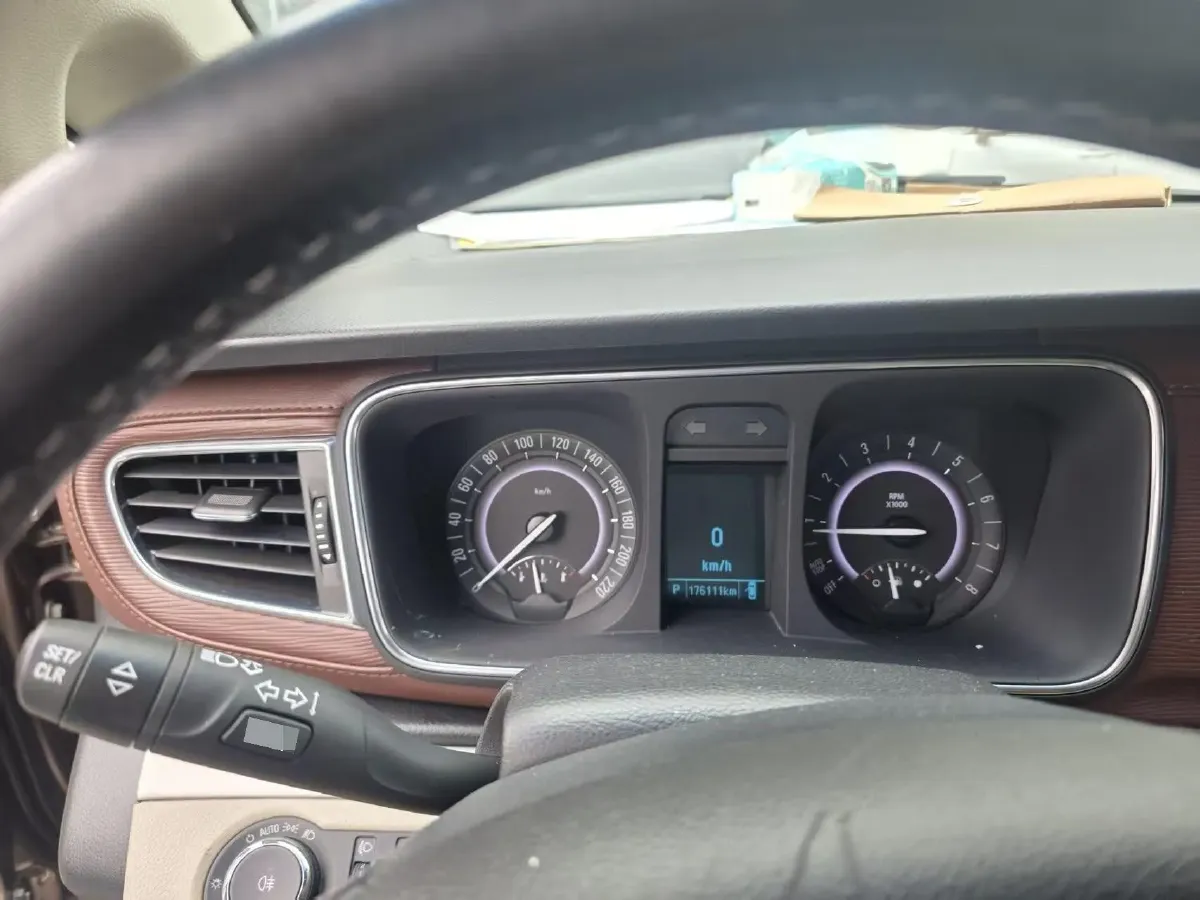 2018 Buick GL8 2.0T 260HP L4 6AT,autocango,china used car exporter,china ev exporter,chinese used car exporter,chinese used ev exporter