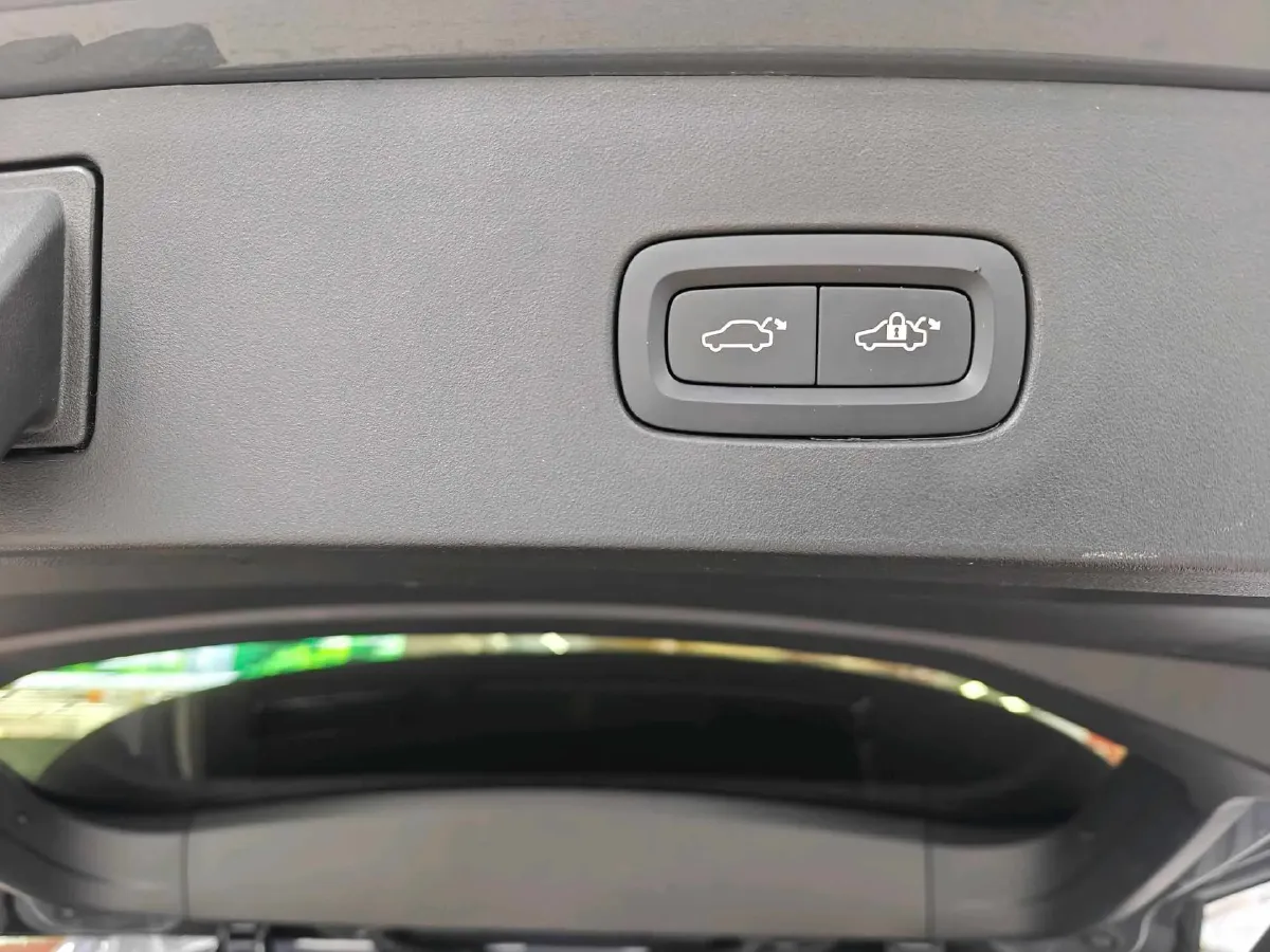 2022 LYNK&CO 06 EM-P 1.5T 177HP L3 7DCT PHEV 15.5KWH,autocango,china used car exporter,china ev exporter,chinese used car exporter,chinese used ev exporter