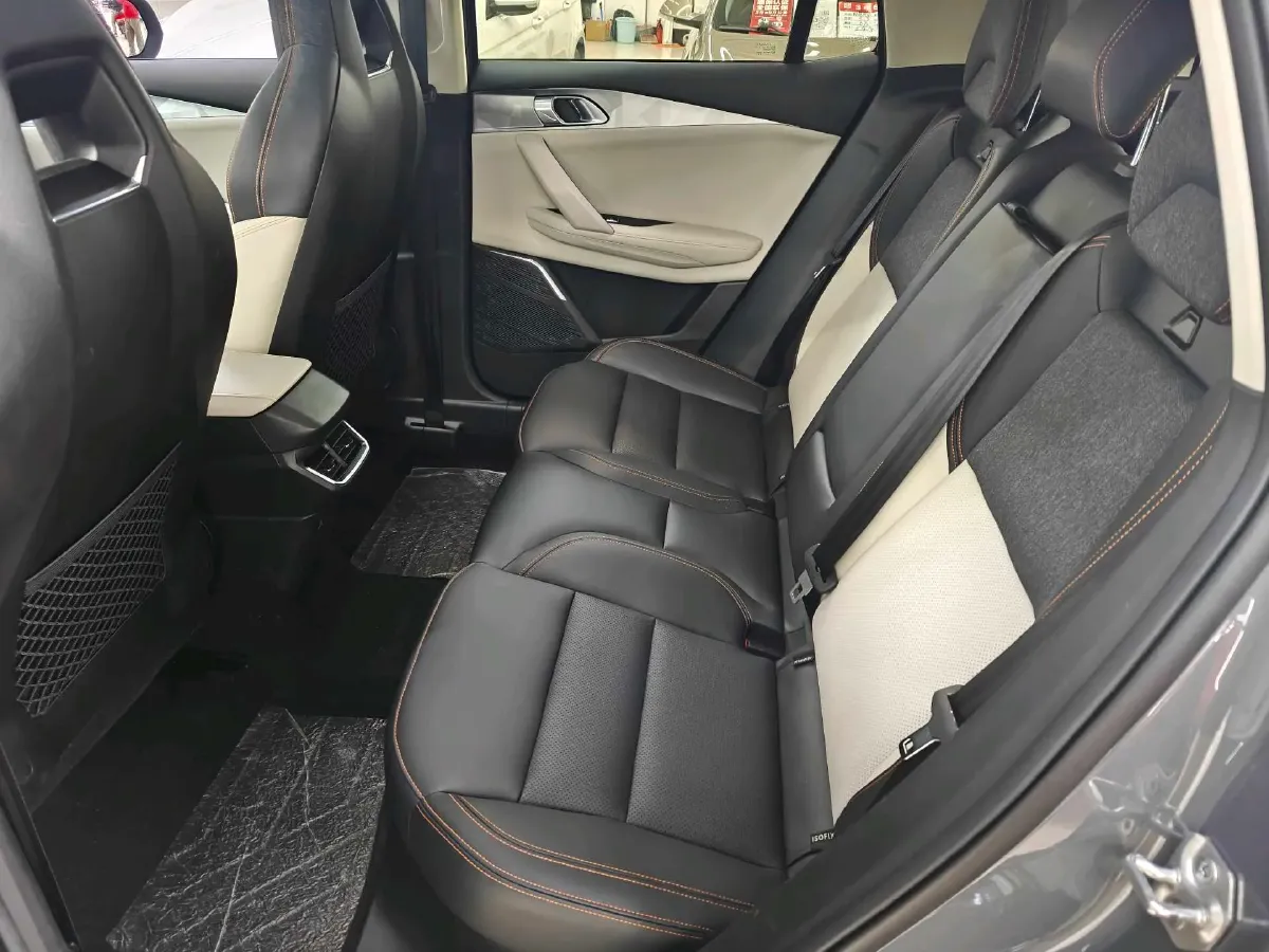 2022 LYNK&CO 06 EM-P 1.5T 177HP L3 7DCT PHEV 15.5KWH,autocango,china used car exporter,china ev exporter,chinese used car exporter,chinese used ev exporter