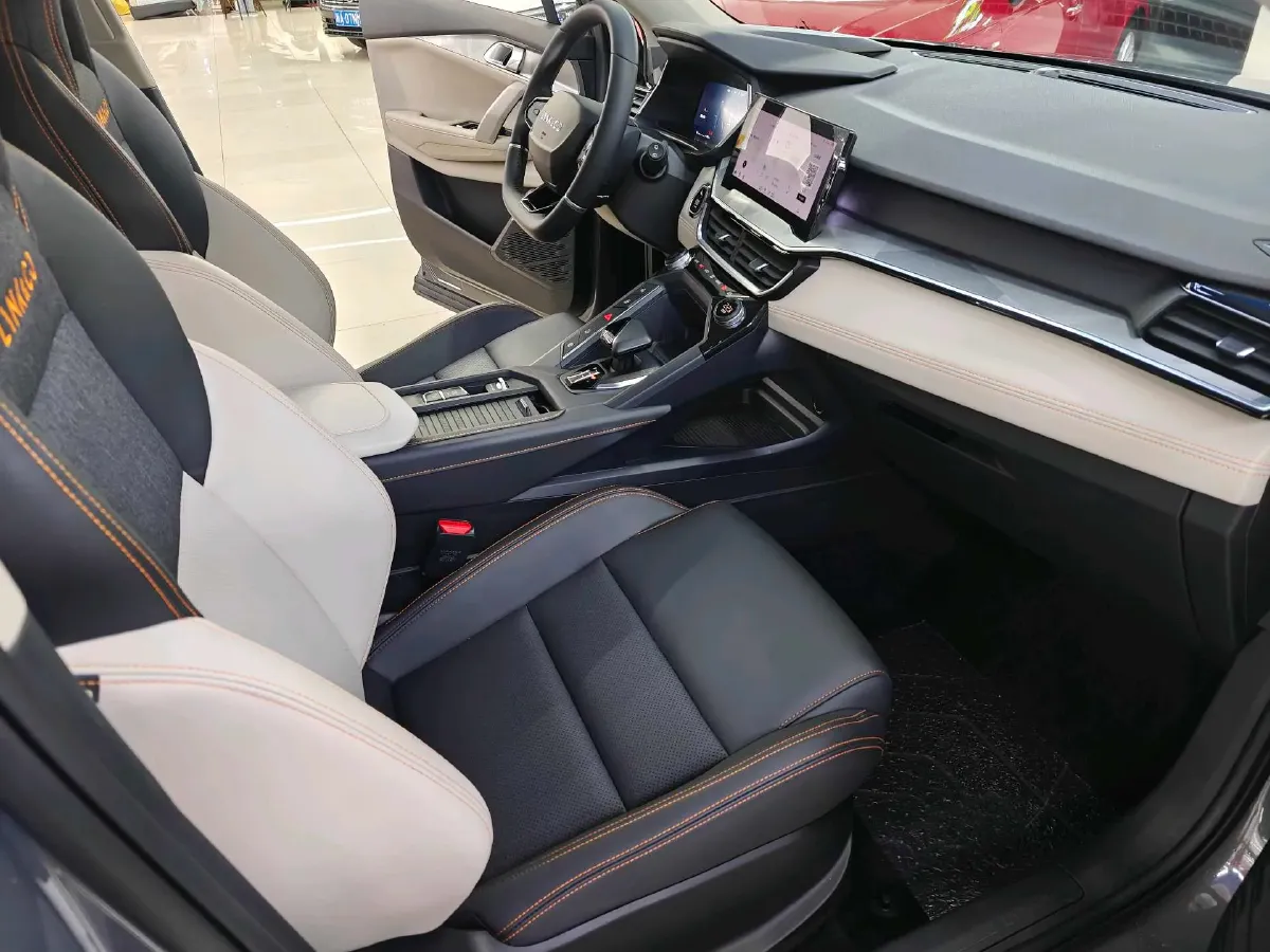 2022 LYNK&CO 06 EM-P 1.5T 177HP L3 7DCT PHEV 15.5KWH,autocango,china used car exporter,china ev exporter,chinese used car exporter,chinese used ev exporter