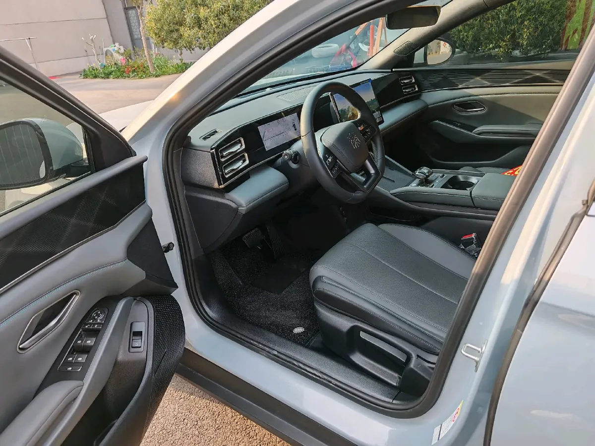 2025 BYD QinL 1.5L 101HP L4 E-CVT PHEV 10.08KWH,autocango,china used car exporter,china ev exporter,chinese used car exporter,chinese used ev exporter