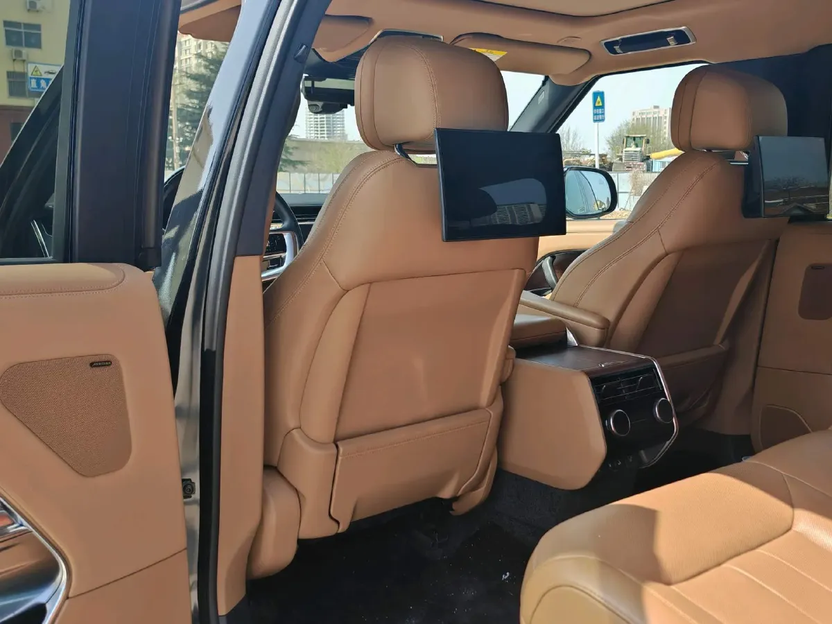 2024 Land Rover Range Rover 3.0T 400HP L6 8AT,autocango,china used car exporter,china ev exporter,chinese used car exporter,chinese used ev exporter