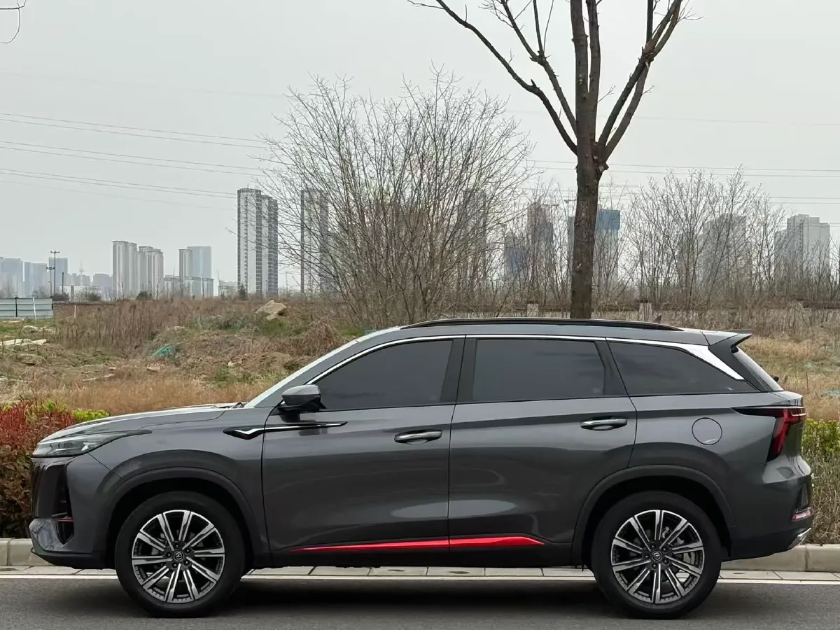 2022 ChangAn CS75 Plus 1.5T 188HP L4 8AT,autocango,china used car exporter,china ev exporter,chinese used car exporter,chinese used ev exporter