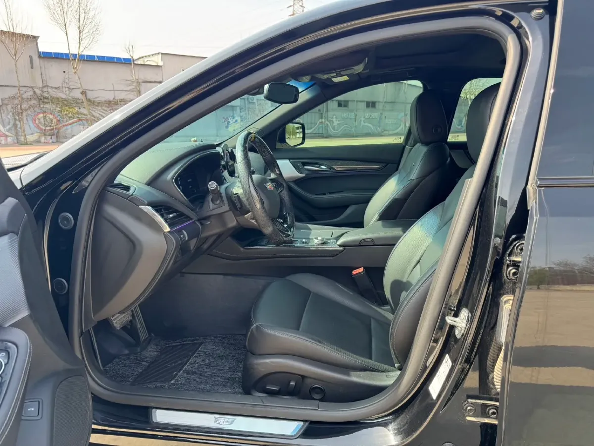 2023 Cadillac CT5 2.0T 237HP L4 10AT,autocango,china used car exporter,china ev exporter,chinese used car exporter,chinese used ev exporter