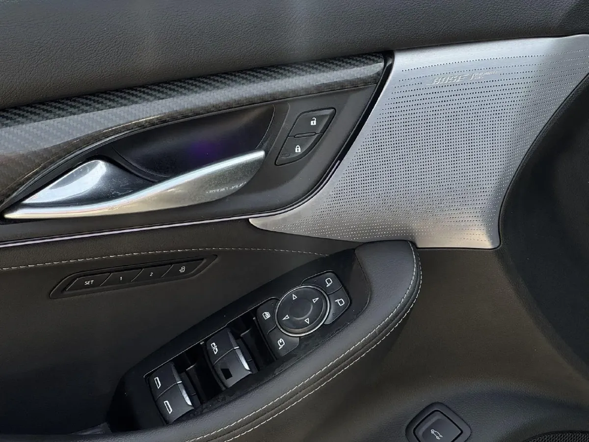 2023 Cadillac CT5 2.0T 237HP L4 10AT,autocango,china used car exporter,china ev exporter,chinese used car exporter,chinese used ev exporter