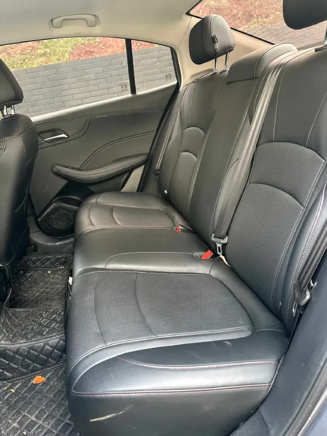 2023 Roewe i5 1.5L 129HP L4 CVT,autocango,china used car exporter,china ev exporter,chinese used car exporter,chinese used ev exporter