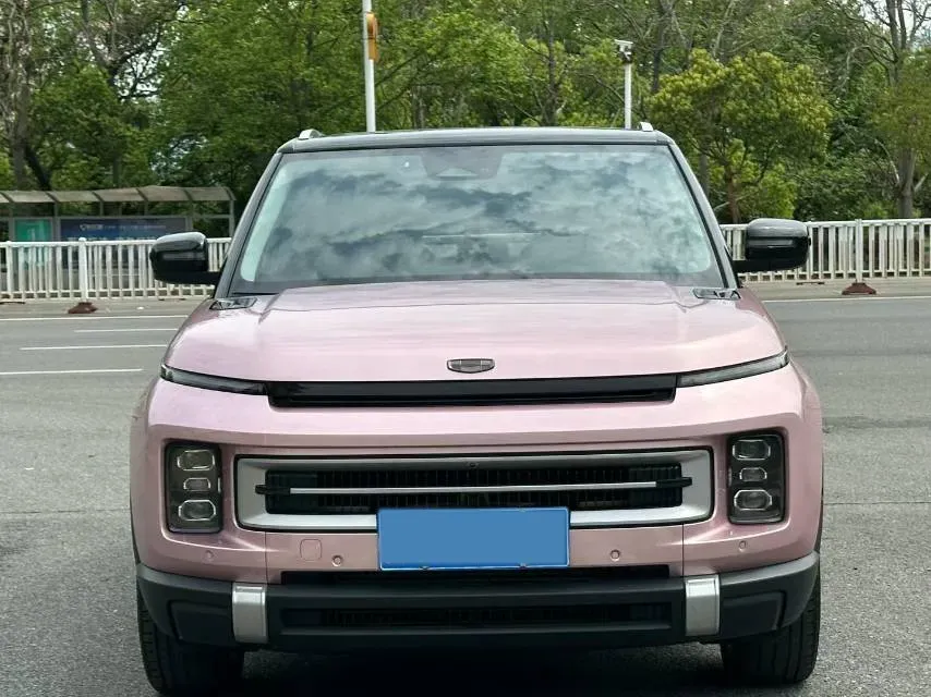 2023 Geely ICON 1.5T 181HP L4 7DCT,autocango,china used car exporter,china ev exporter,chinese used car exporter,chinese used ev exporter