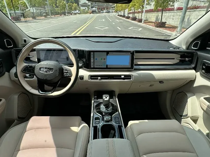 2023 Geely ICON 1.5T 181HP L4 7DCT,autocango,china used car exporter,china ev exporter,chinese used car exporter,chinese used ev exporter