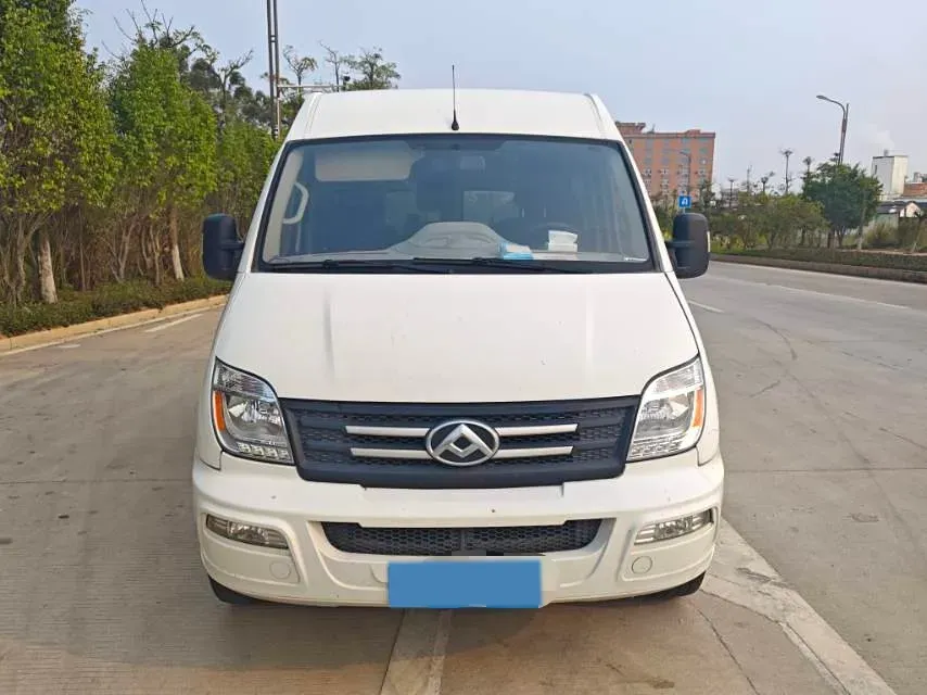 2021 MAXUS XinTu V80 2.0T 139HP L4 6MT,autocango,china used car exporter,china ev exporter,chinese used car exporter,chinese used ev exporter