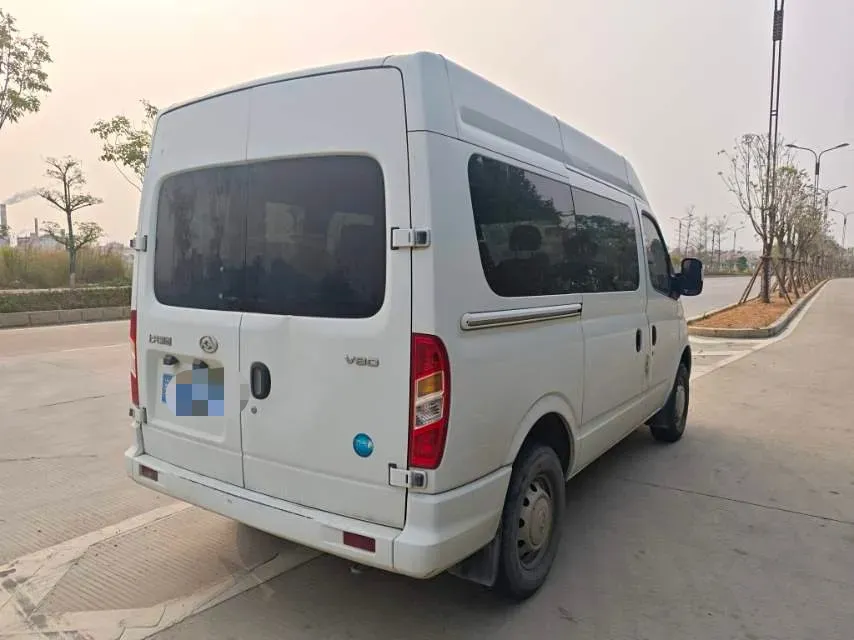 2021 MAXUS XinTu V80 2.0T 139HP L4 6MT,autocango,china used car exporter,china ev exporter,chinese used car exporter,chinese used ev exporter