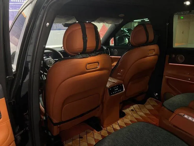 2024 AITO AITO M9 1.5T 152HP L4 REEV 42KWH,autocango,china used car exporter,china ev exporter,chinese used car exporter,chinese used ev exporter