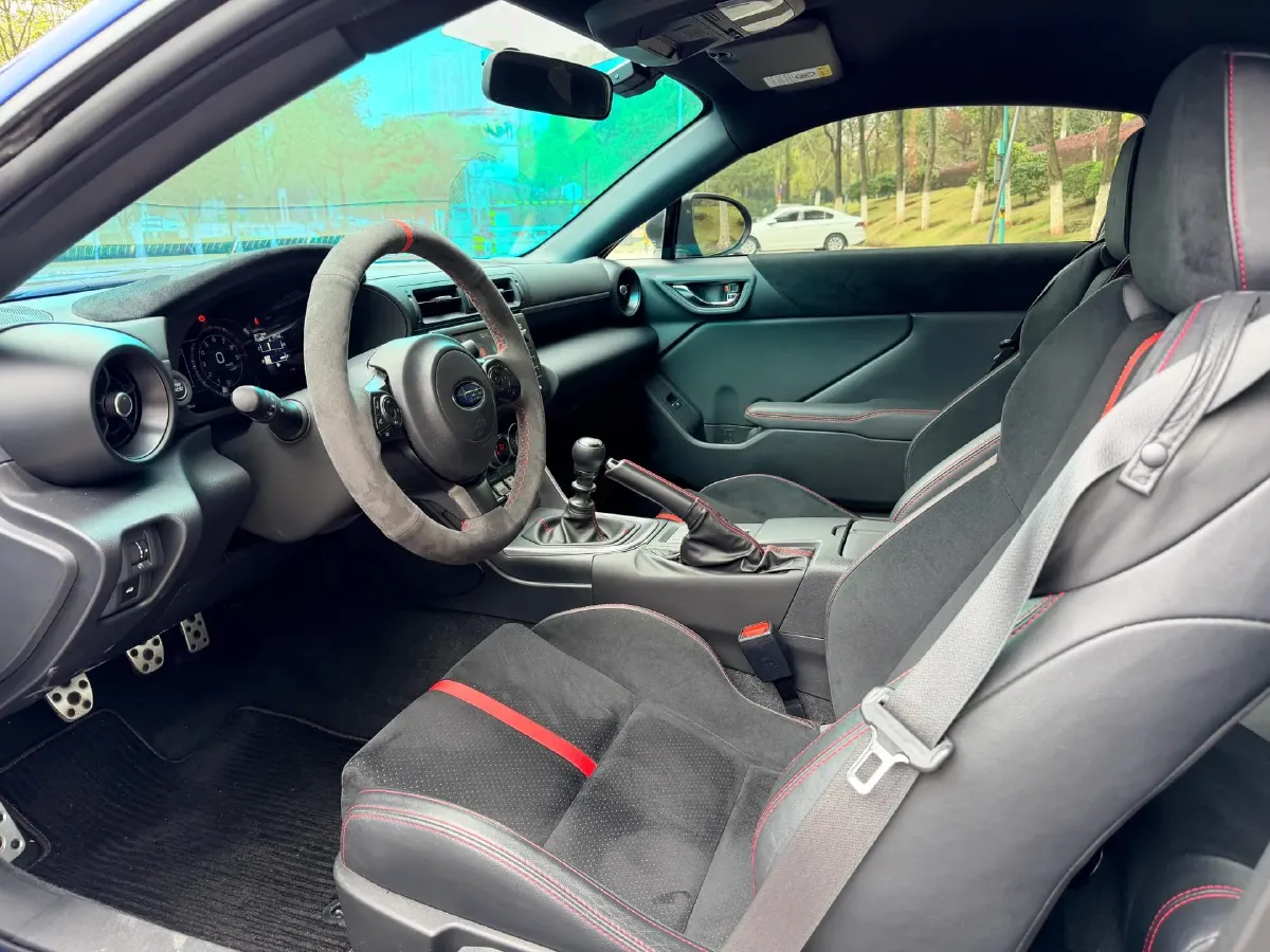 2022 Subaru BRZ 2.4L 234HP H4 6MT,autocango,china used car exporter,china ev exporter,chinese used car exporter,chinese used ev exporter