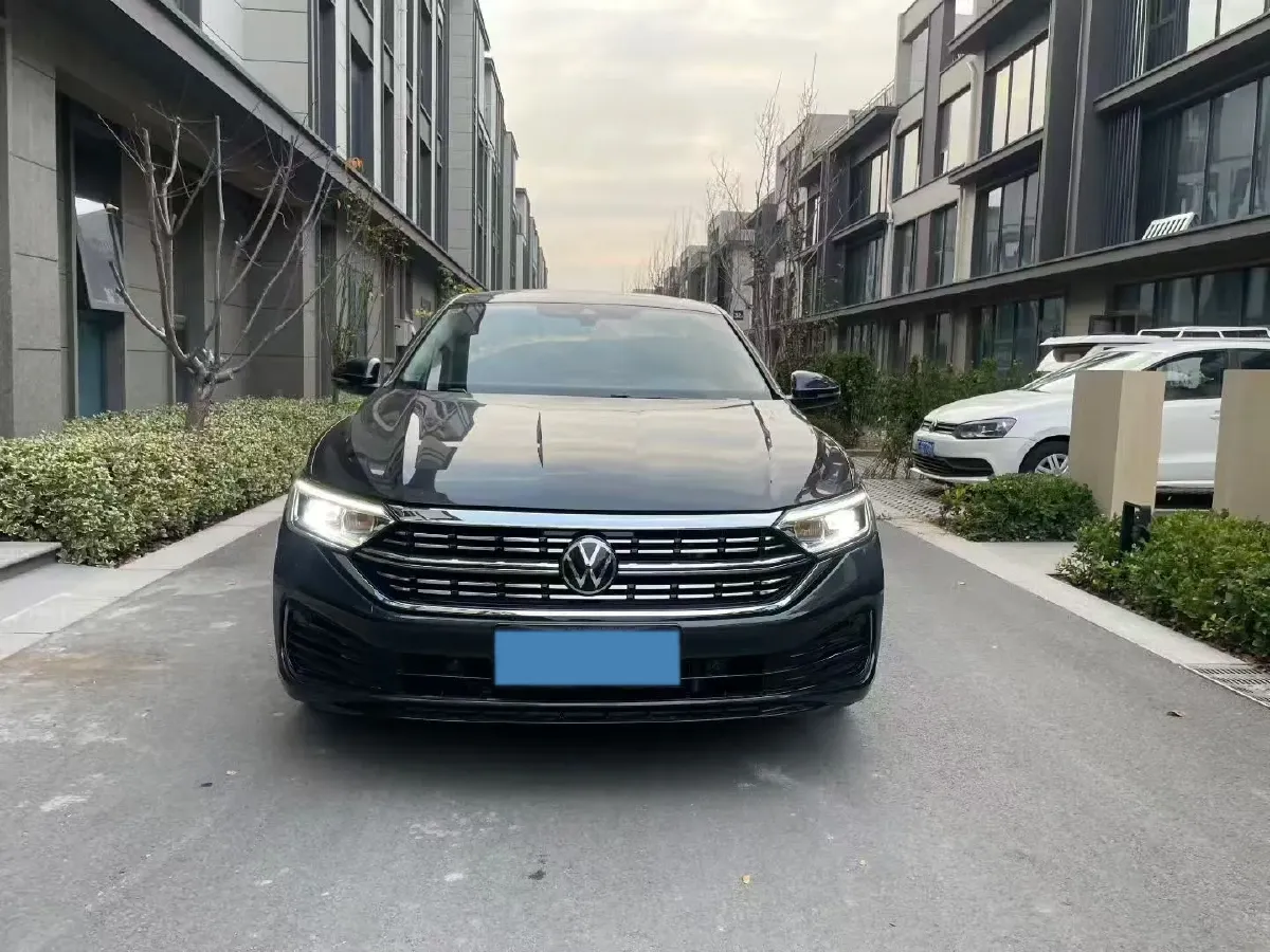 2025 Volkswagen Sagitar 1.5T 160HP L4 7DCT,autocango,china used car exporter,china ev exporter,chinese used car exporter,chinese used ev exporter