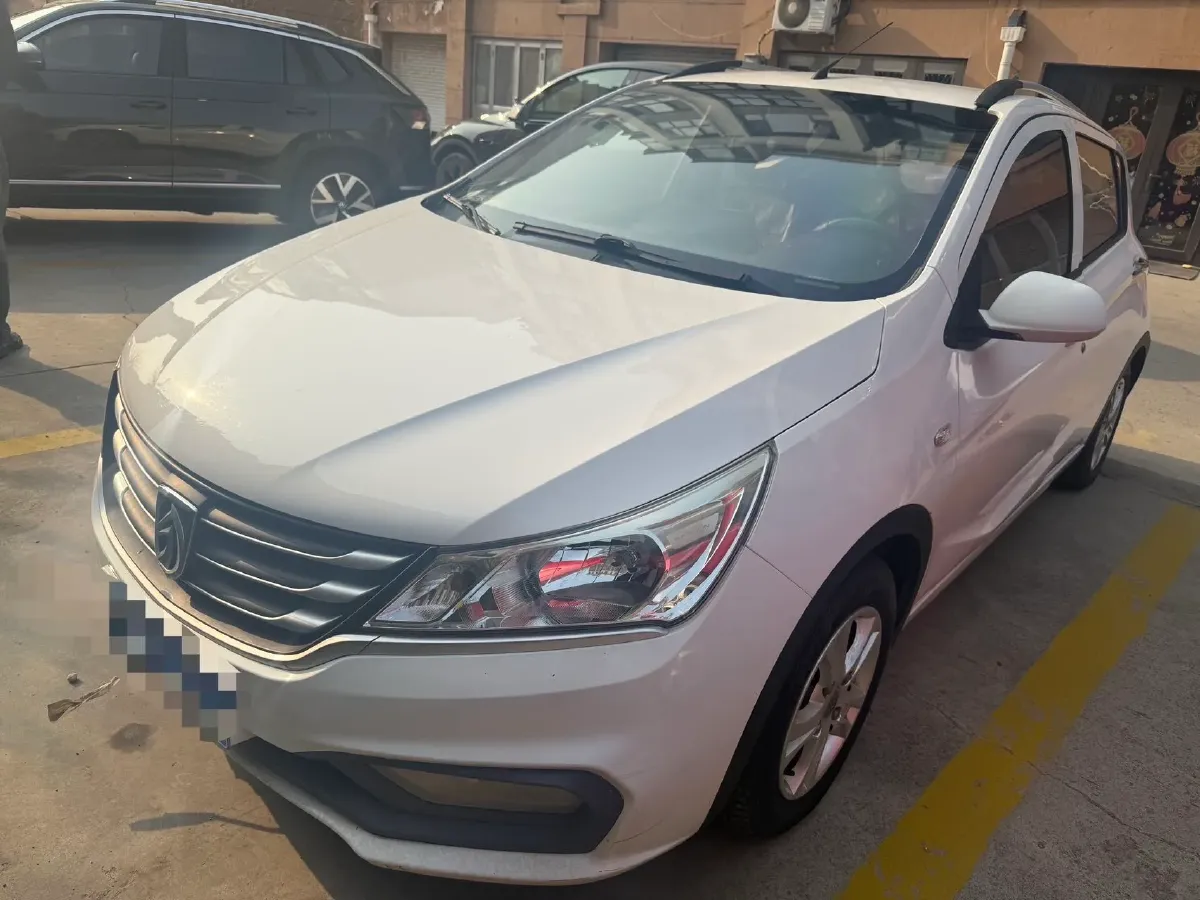 2016 BaoJun 310 1.2L 82HP L4 5MT,autocango,china used car exporter,china ev exporter,chinese used car exporter,chinese used ev exporter