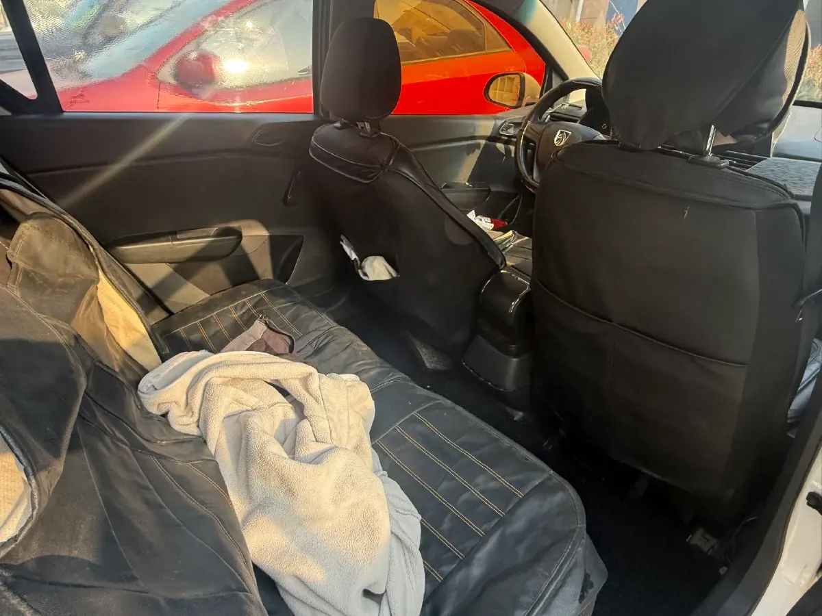 2016 BaoJun 310 1.2L 82HP L4 5MT,autocango,china used car exporter,china ev exporter,chinese used car exporter,chinese used ev exporter