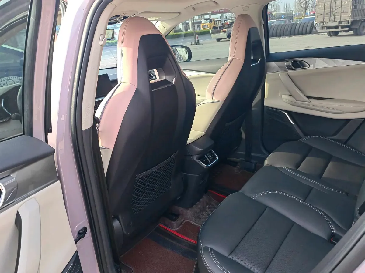 2023 LYNK&CO 06 1.5T 181HP L4 7DCT,autocango,china used car exporter,china ev exporter,chinese used car exporter,chinese used ev exporter