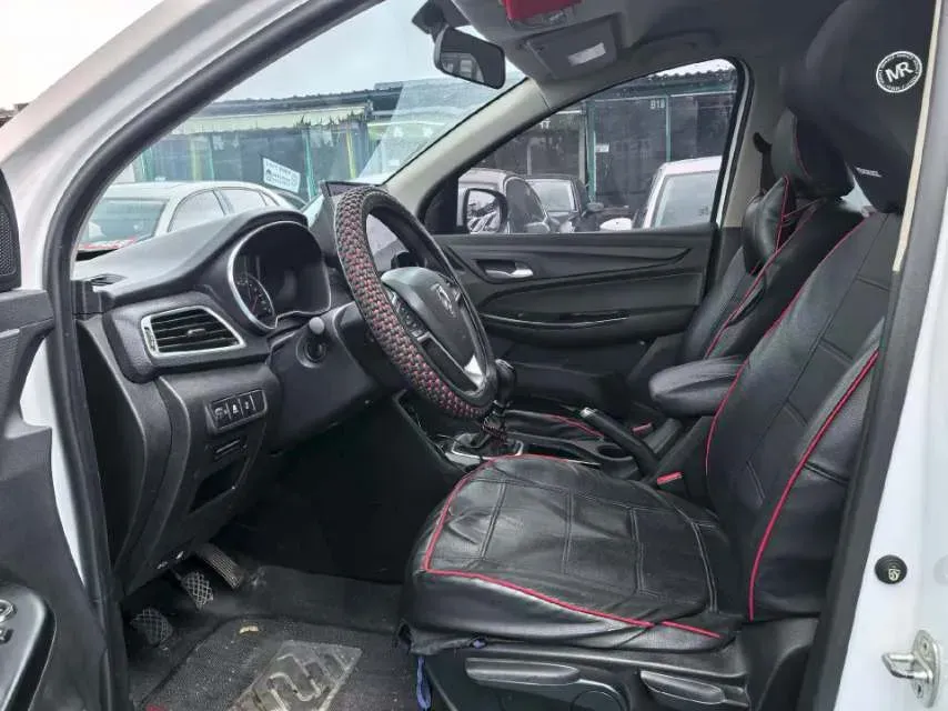 2021 BaoJun 730 1.5T 147HP L4 6MT,autocango,china used car exporter,china ev exporter,chinese used car exporter,chinese used ev exporter