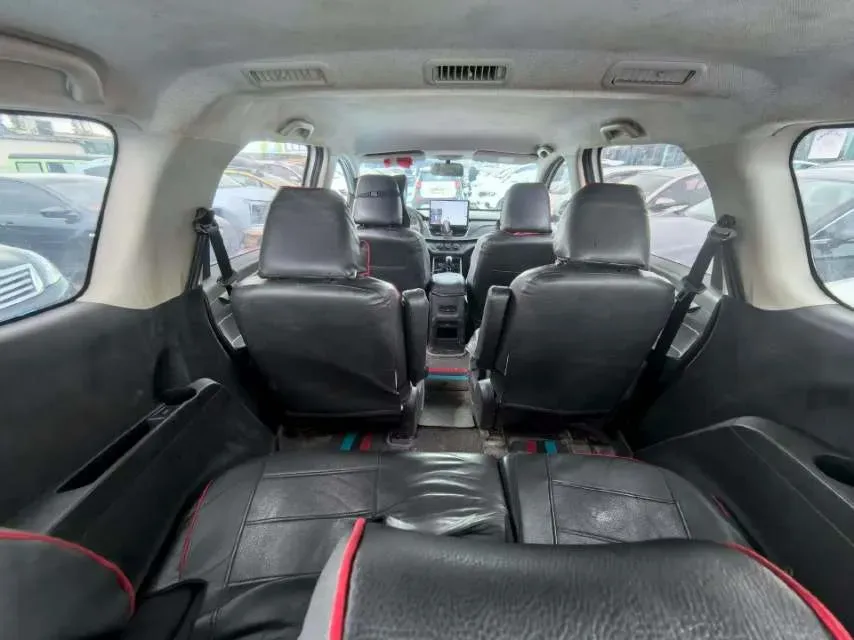 2021 BaoJun 730 1.5T 147HP L4 6MT,autocango,china used car exporter,china ev exporter,chinese used car exporter,chinese used ev exporter