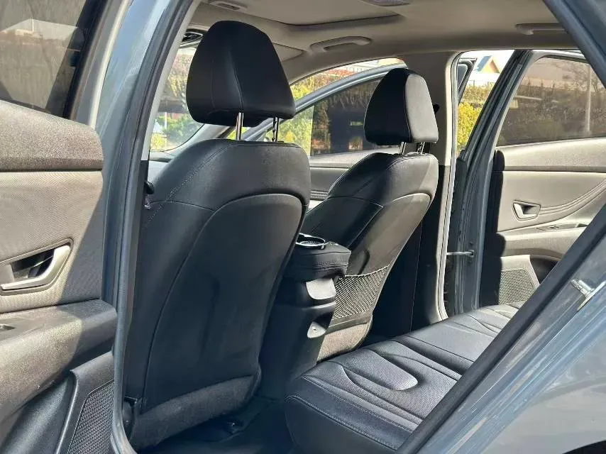 2021 Hyundai Elantra 1.5L 115HP L4 CVT,autocango,china used car exporter,china ev exporter,chinese used car exporter,chinese used ev exporter