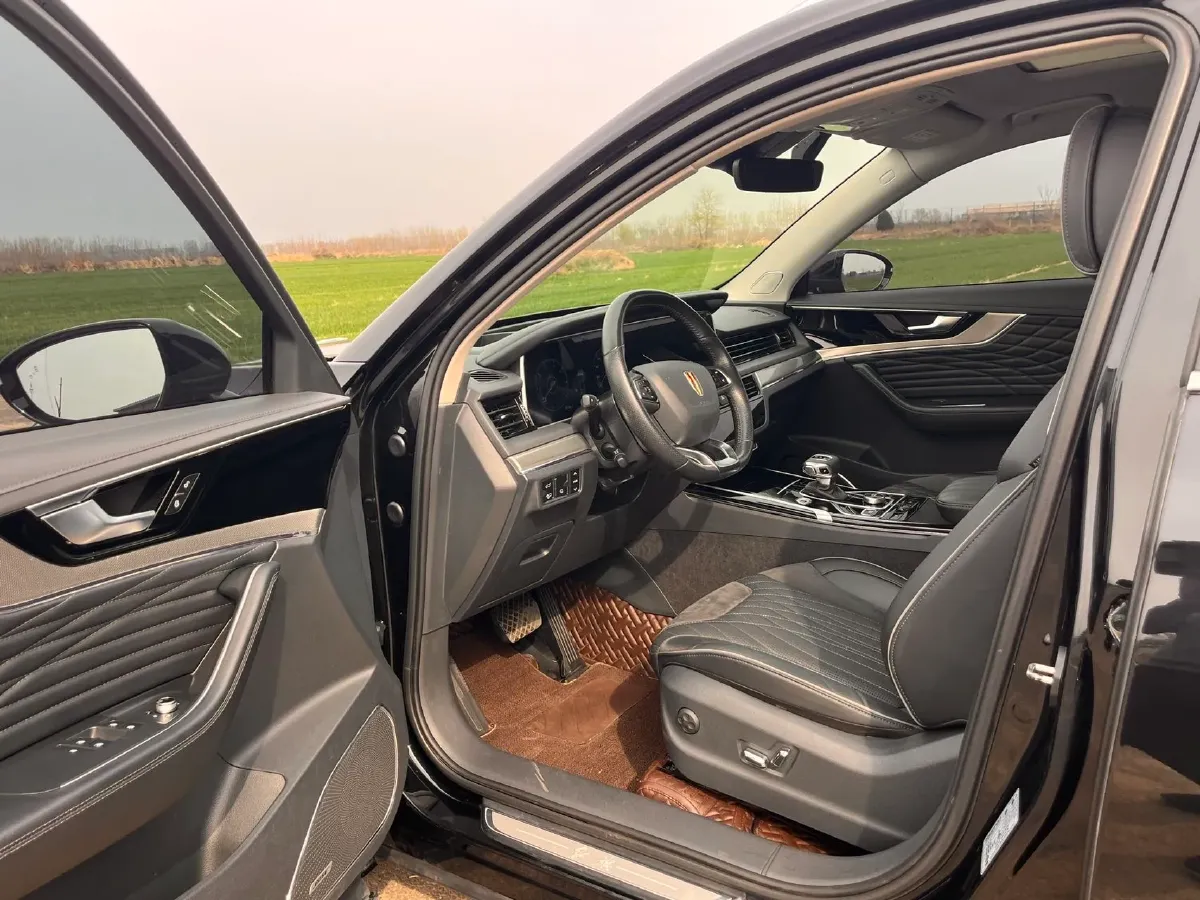 2022 HongQi HS5 2.0T 224HP L4 6AT,autocango,china used car exporter,china ev exporter,chinese used car exporter,chinese used ev exporter