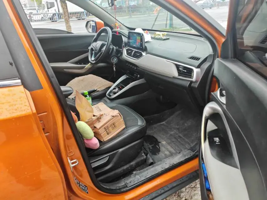 2017 BaoJun 310W 1.5L 105HP L4 6MT,autocango,china used car exporter,china ev exporter,chinese used car exporter,chinese used ev exporter