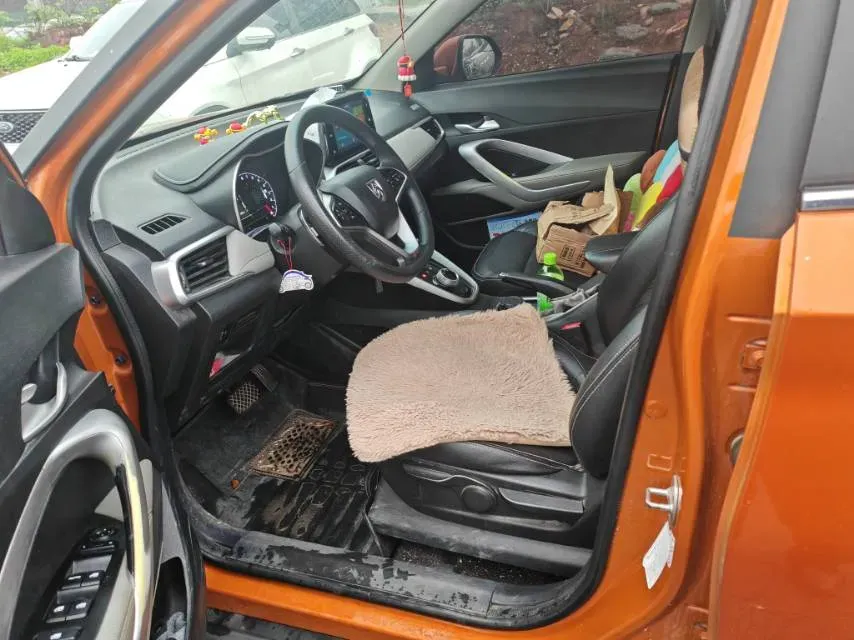 2017 BaoJun 310W 1.5L 105HP L4 6MT,autocango,china used car exporter,china ev exporter,chinese used car exporter,chinese used ev exporter