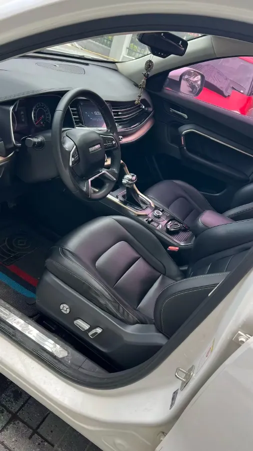 2018 Haval H6 1.5T 169HP L4 7DCT,autocango,china used car exporter,china ev exporter,chinese used car exporter,chinese used ev exporter