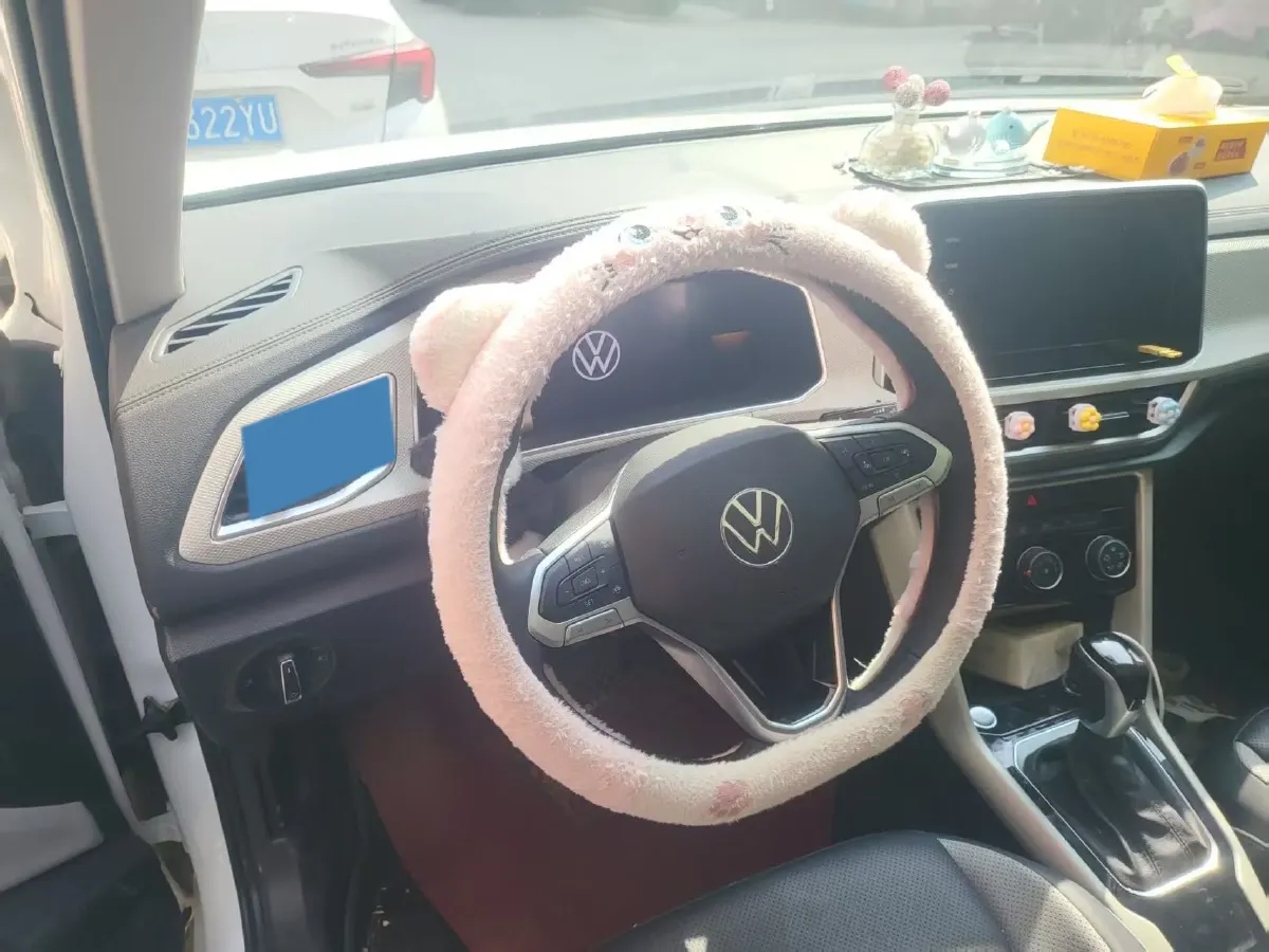 2025 Volkswagen T-Roc 1.4T 150HP L4 7DCT,autocango,china used car exporter,china ev exporter,chinese used car exporter,chinese used ev exporter