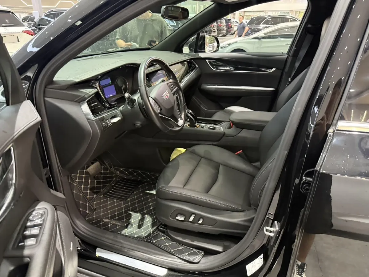 2021 Cadillac XT6 2.0T 237HP L4 9AT,autocango,china used car exporter,china ev exporter,chinese used car exporter,chinese used ev exporter