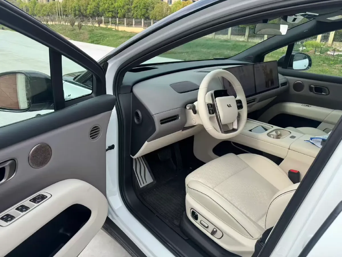 2025 Li i6 BEV,autocango,china used car exporter,china ev exporter,chinese used car exporter,chinese used ev exporter