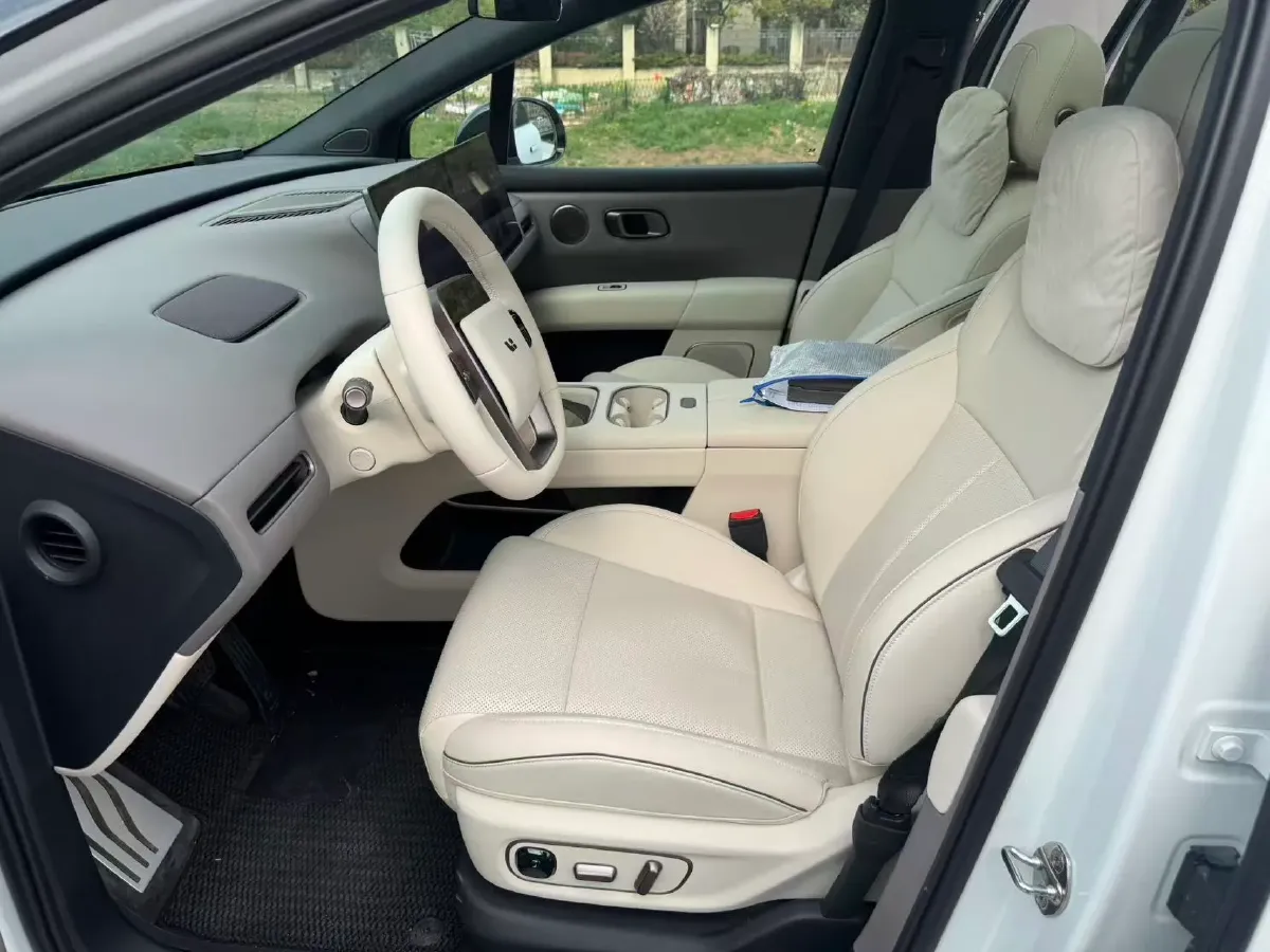 2025 Li i6 BEV,autocango,china used car exporter,china ev exporter,chinese used car exporter,chinese used ev exporter