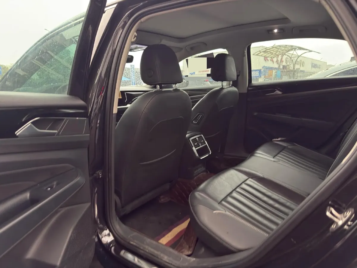 2022 Skoda Kodiak GT 2.0T 186HP L4 7DCT,autocango,china used car exporter,china ev exporter,chinese used car exporter,chinese used ev exporter