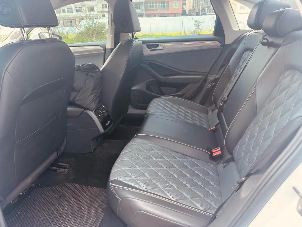 2023 Volkswagen Sagitar 1.2T 116HP L4 7DCT,autocango,china used car exporter,china ev exporter,chinese used car exporter,chinese used ev exporter