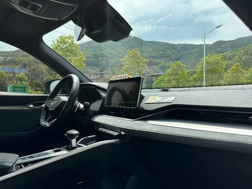 2023 Geely Preface 2.0T 190HP L4 7DCT,autocango,china used car exporter,china ev exporter,chinese used car exporter,chinese used ev exporter