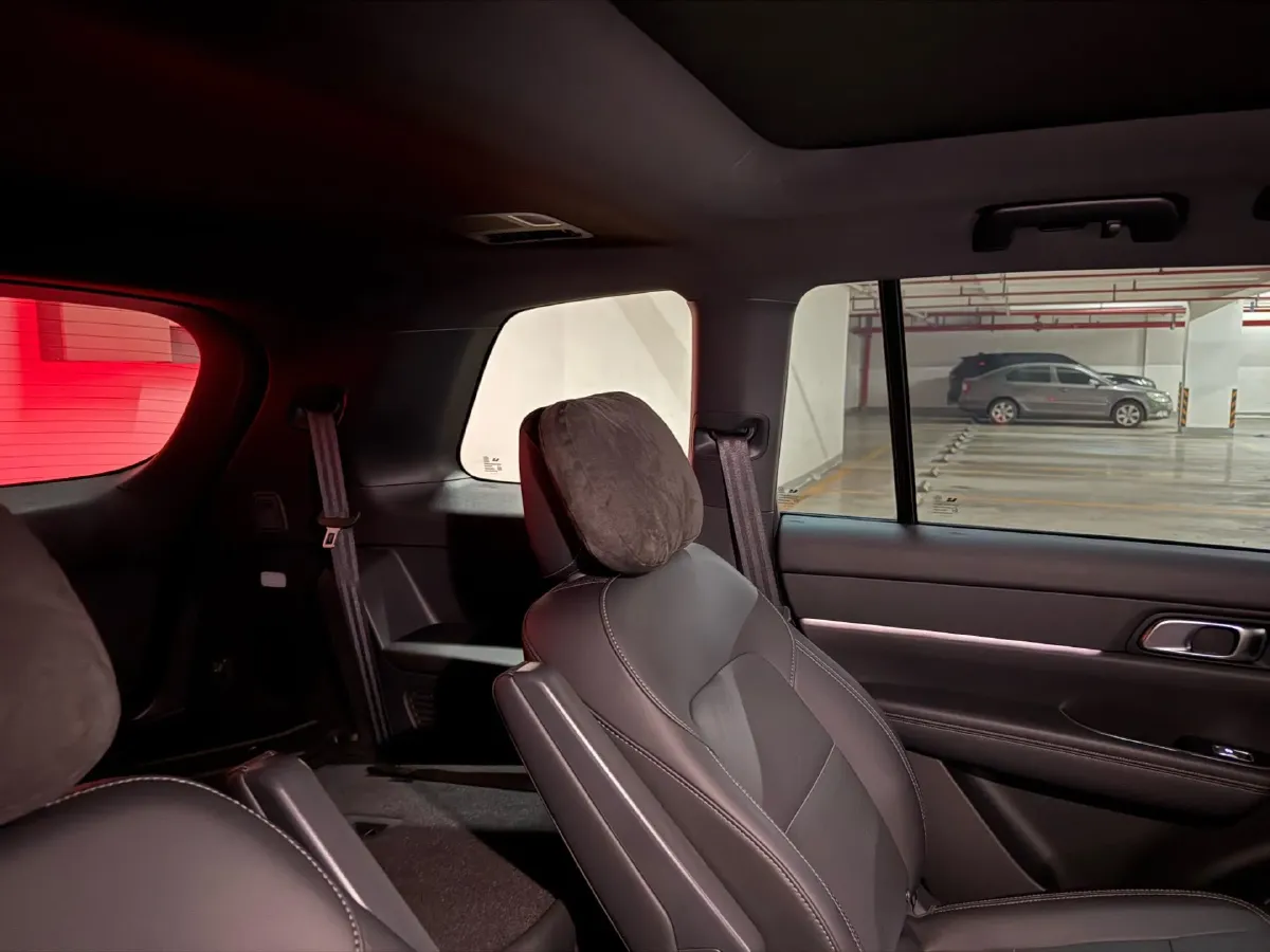 2021 Li ONE Range Extended 131HP REEV 40.5KWH,autocango,china used car exporter,china ev exporter,chinese used car exporter,chinese used ev exporter