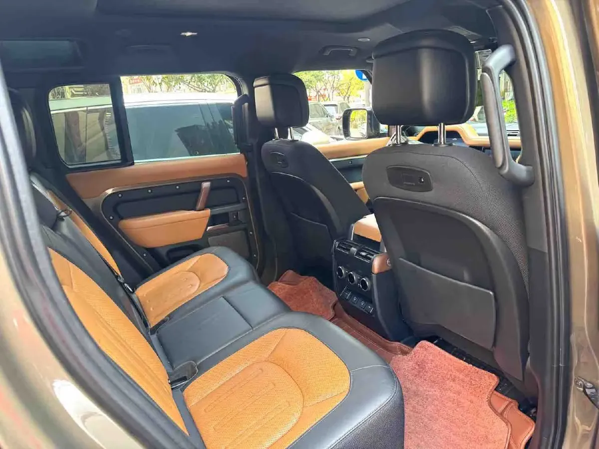 2021 Land Rover Defender 3.0T 400HP L6 8AT,autocango,china used car exporter,china ev exporter,chinese used car exporter,chinese used ev exporter