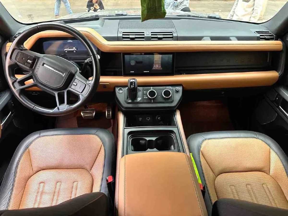 2021 Land Rover Defender 3.0T 400HP L6 8AT,autocango,china used car exporter,china ev exporter,chinese used car exporter,chinese used ev exporter