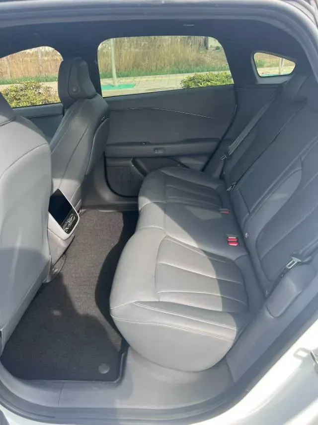 2024 Xpeng P7+ BEV 60.7KWH,autocango,china used car exporter,china ev exporter,chinese used car exporter,chinese used ev exporter