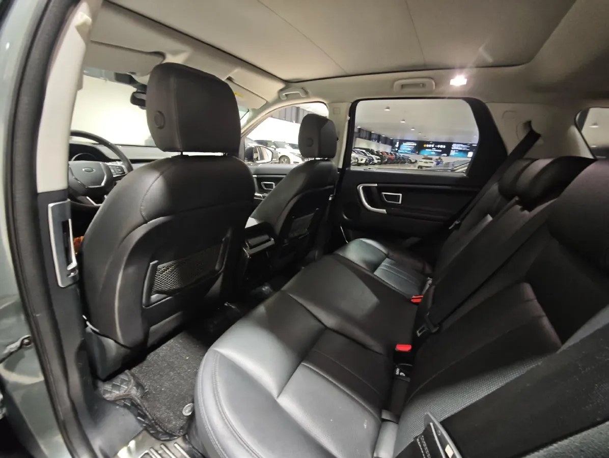 2018 Land Rover Discovery Sport 2.0T 241HP L4 9AT,autocango,china used car exporter,china ev exporter,chinese used car exporter,chinese used ev exporter