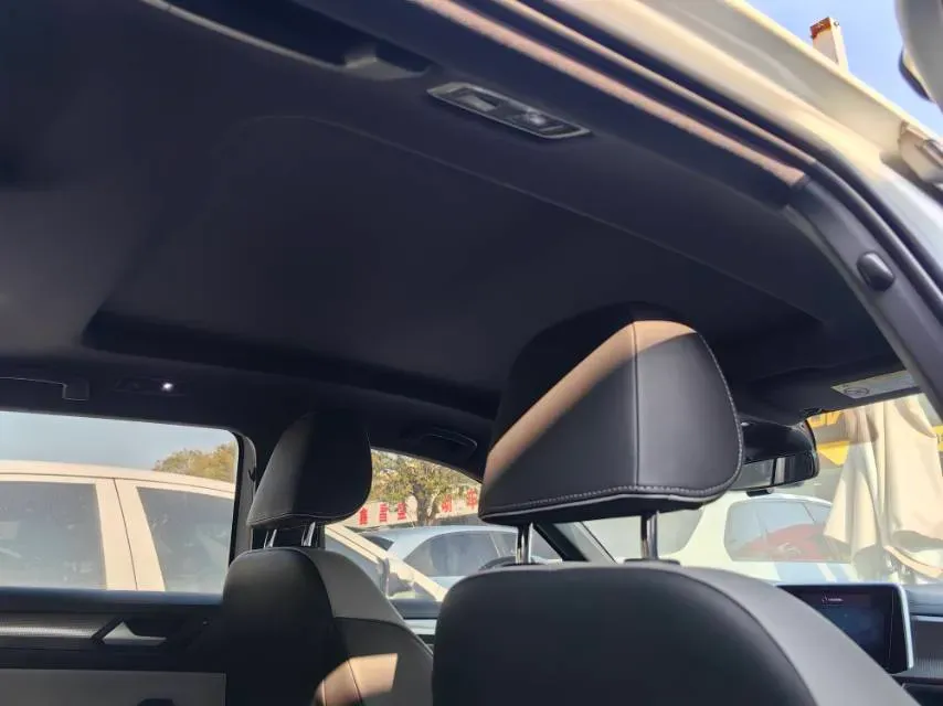 2023 Volkswagen T-Roc 1.5T 160HP L4 7DCT,autocango,china used car exporter,china ev exporter,chinese used car exporter,chinese used ev exporter