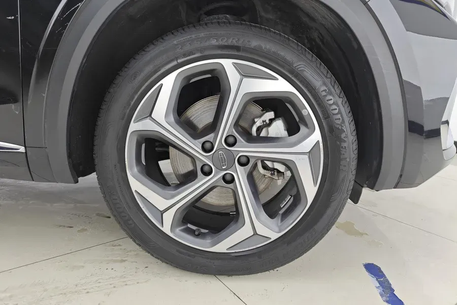 2021 Geely Monjaro 2.0T 218HP L4 7DCT,autocango,china used car exporter,china ev exporter,chinese used car exporter,chinese used ev exporter