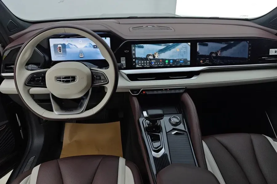 2021 Geely Monjaro 2.0T 218HP L4 7DCT,autocango,china used car exporter,china ev exporter,chinese used car exporter,chinese used ev exporter