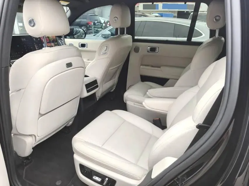 2023 Li L8 Range Extended 154HP REEV 40.9KWH,autocango,china used car exporter,china ev exporter,chinese used car exporter,chinese used ev exporter
