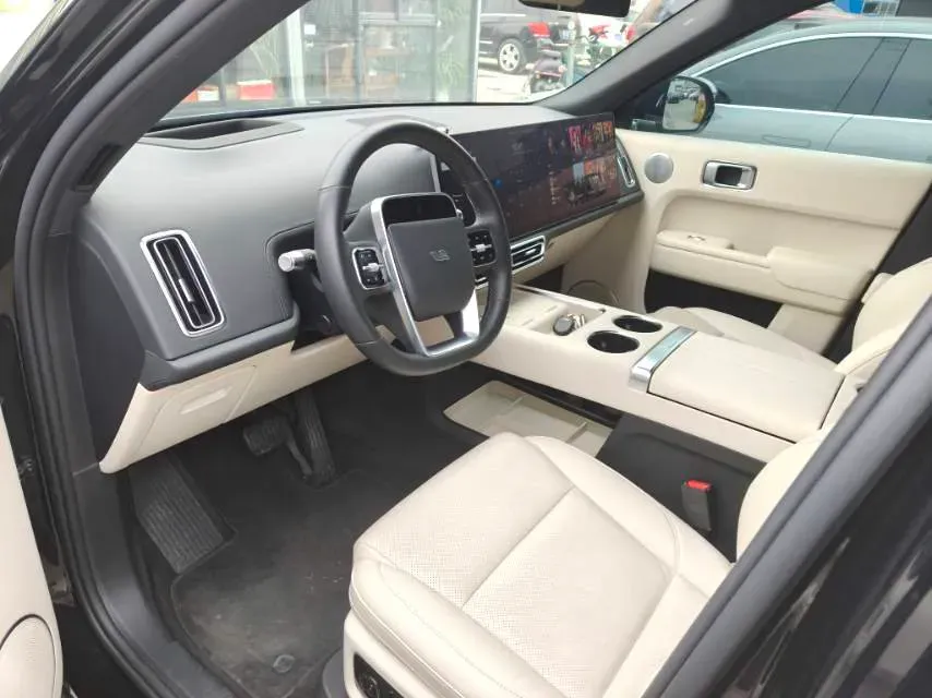2023 Li L8 Range Extended 154HP REEV 40.9KWH,autocango,china used car exporter,china ev exporter,chinese used car exporter,chinese used ev exporter