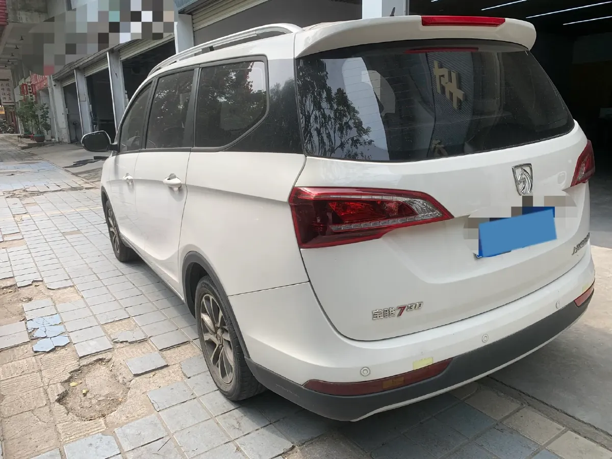 2019 BaoJun 730 1.5L 105HP L4 6MT,autocango,china used car exporter,china ev exporter,chinese used car exporter,chinese used ev exporter