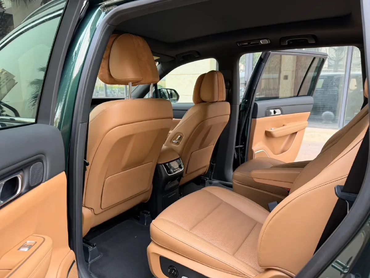 2021 Li ONE Range Extended 131HP REEV 40.5KWH,autocango,china used car exporter,china ev exporter,chinese used car exporter,chinese used ev exporter