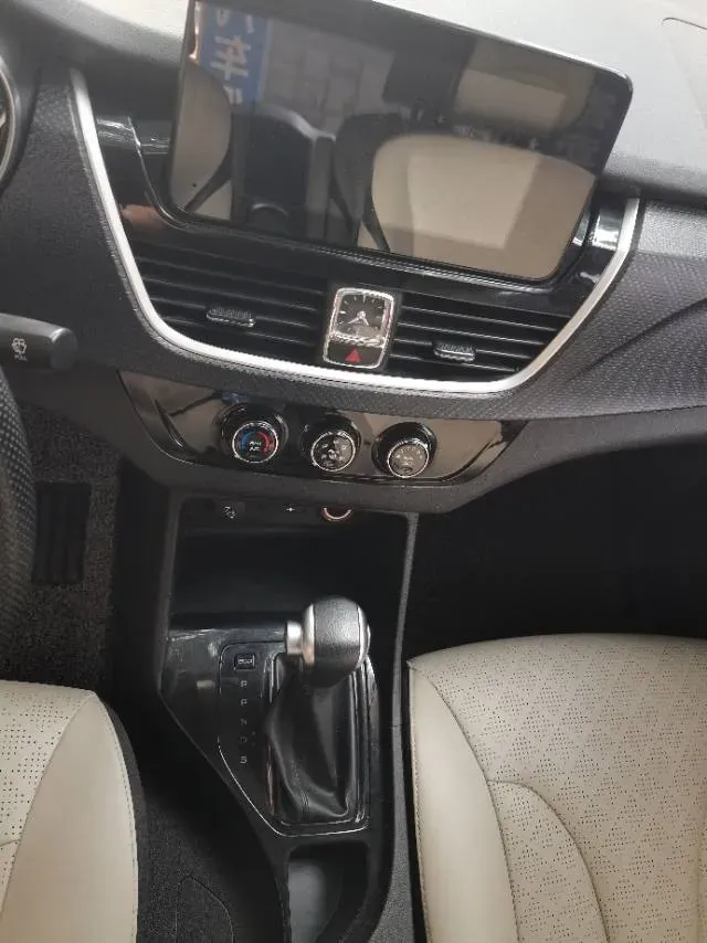 2021 BaoJun 730 1.5T 147HP L4 CVT,autocango,china used car exporter,china ev exporter,chinese used car exporter,chinese used ev exporter